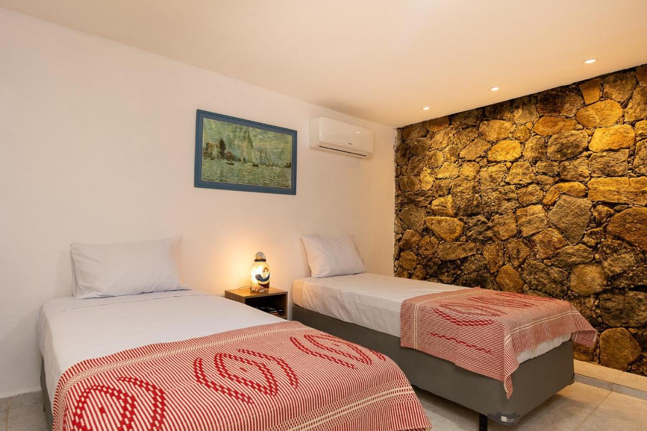 Casa Amarela Bed & Breakfast Ангра дос Рейс Екстериор снимка
